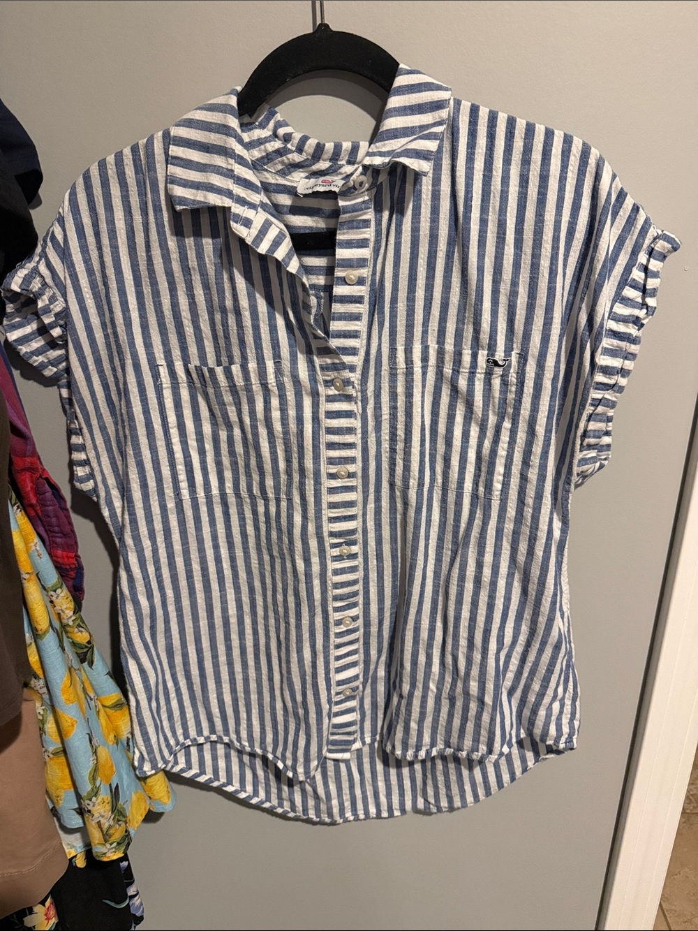 Vineyard vines medium Striped Blue and White Button-Up Women’s Shirt